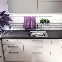 Jaki zlew do blatu laminowanego? Unikaj błędów przy wyborze!